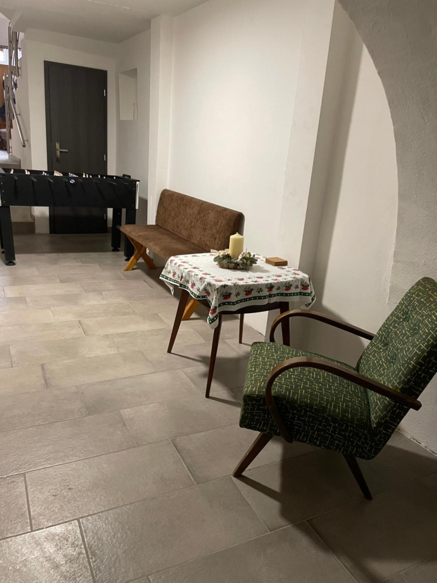 Zu Hause Vendégház Ménhárd Kültér fotó
