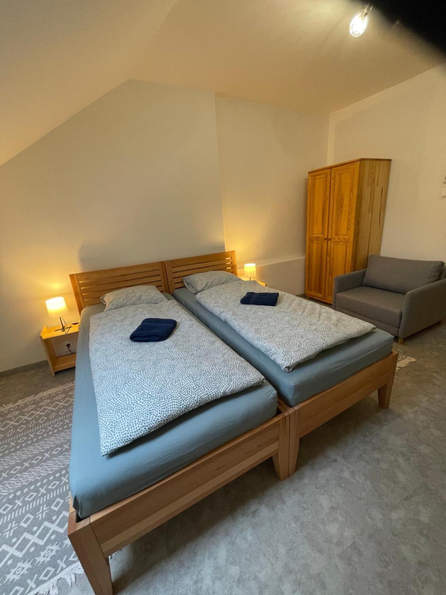 Zu Hause Vendégház Ménhárd Szoba fotó